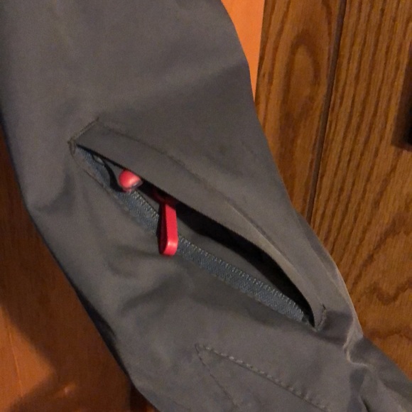 Helly Hansen W’s Insulated Ski/Snowboard Jacket ~ Small - Picture 8 of 11